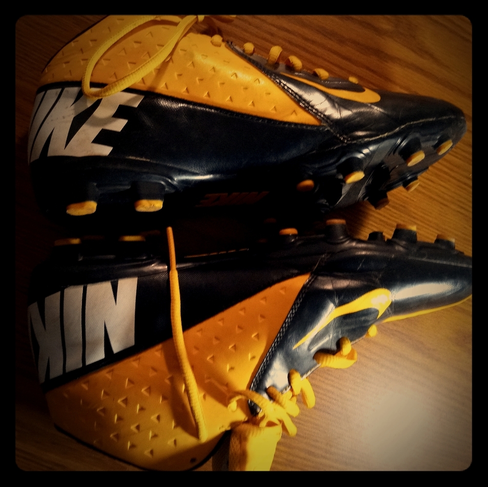 Football 6Y NIKE CLEATS White